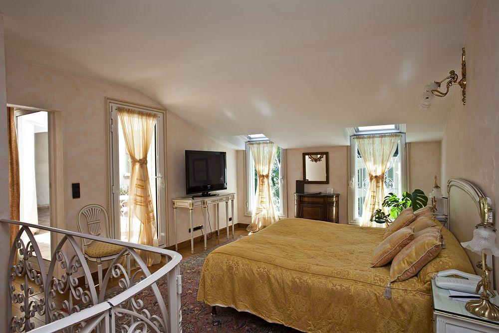 Les Frenes Hotel