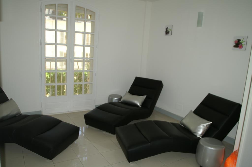Hotel Les Frenes Avignon